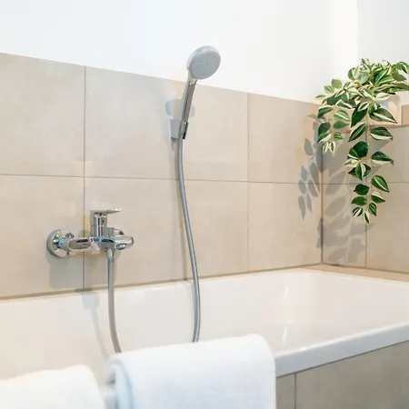 Appartement Modernes Apartment I Grosse Terrasse I Stellplatz
