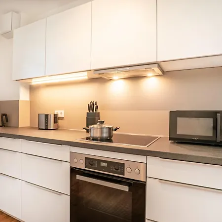 Modernes Apartment I Grosse Terrasse I Stellplatz *